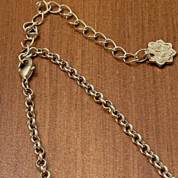 Magnolia and Vine Gold Tone LONG Necklace Holds 20mm "original size" snap (NIC) - Picture 6 of 6